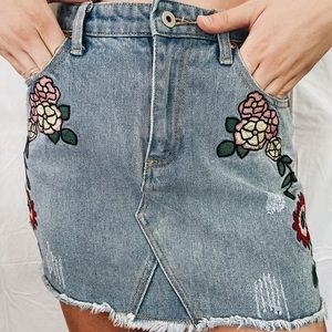Embroidered denim skirt